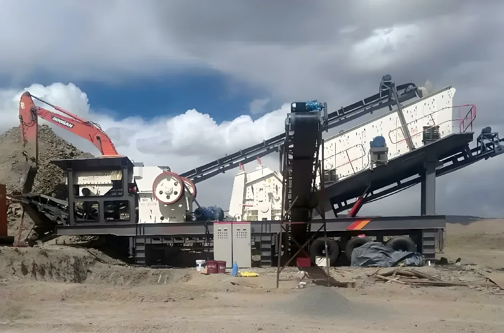 High-performance mobile crusher working in a quarry site 2026