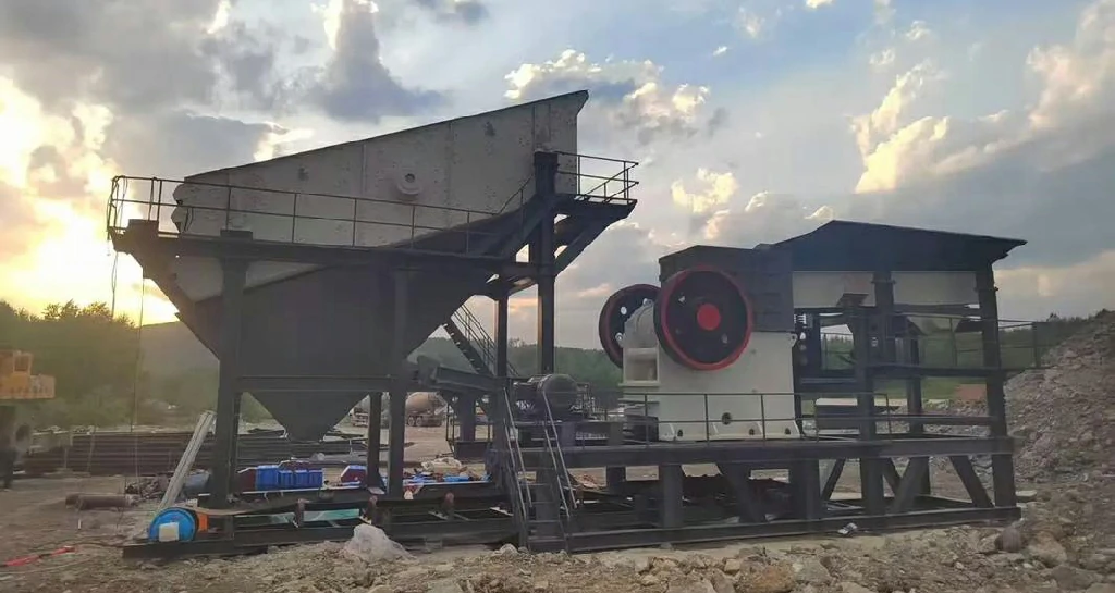 DBM heavy-duty vibrating feeder handling primary rock loading